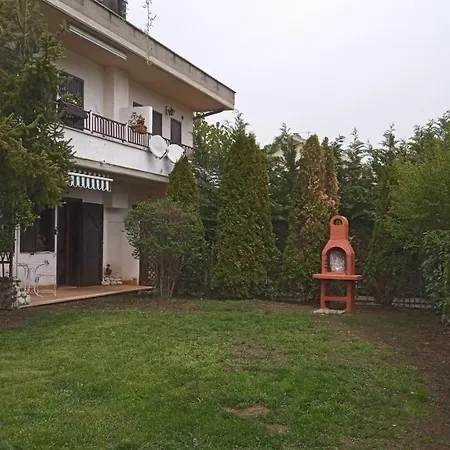 Casa Martino アパート カステル・ディ・サングロ