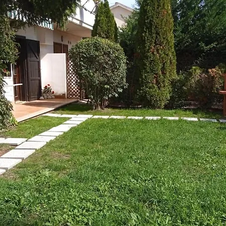 アパート Casa Martino カステル・ディ・サングロ