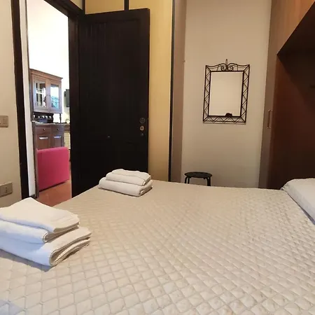 Casa Martino * カステル・ディ・サングロ